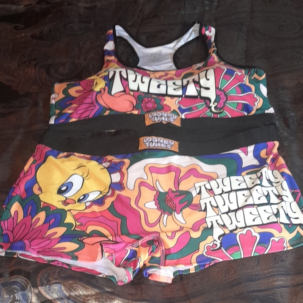 🌺Colorful Tweety Tank and Shorts Set